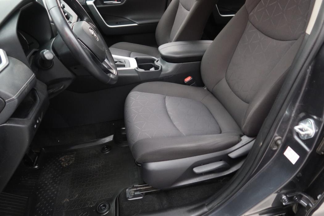 TOYOTA RAV4 2021
