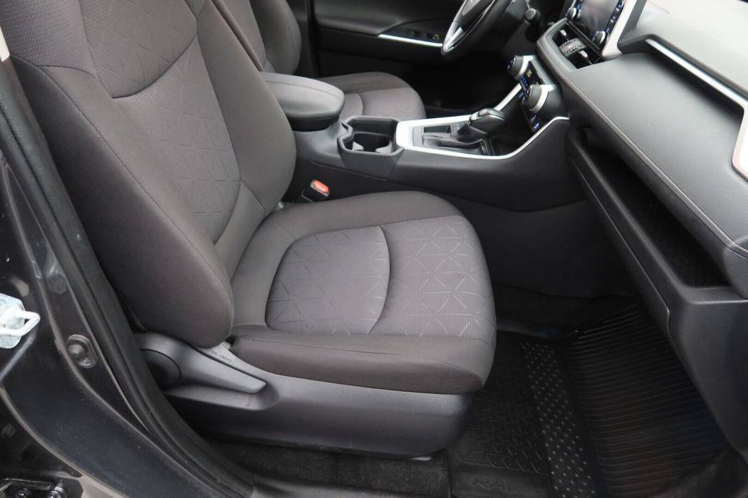 TOYOTA RAV4 2021