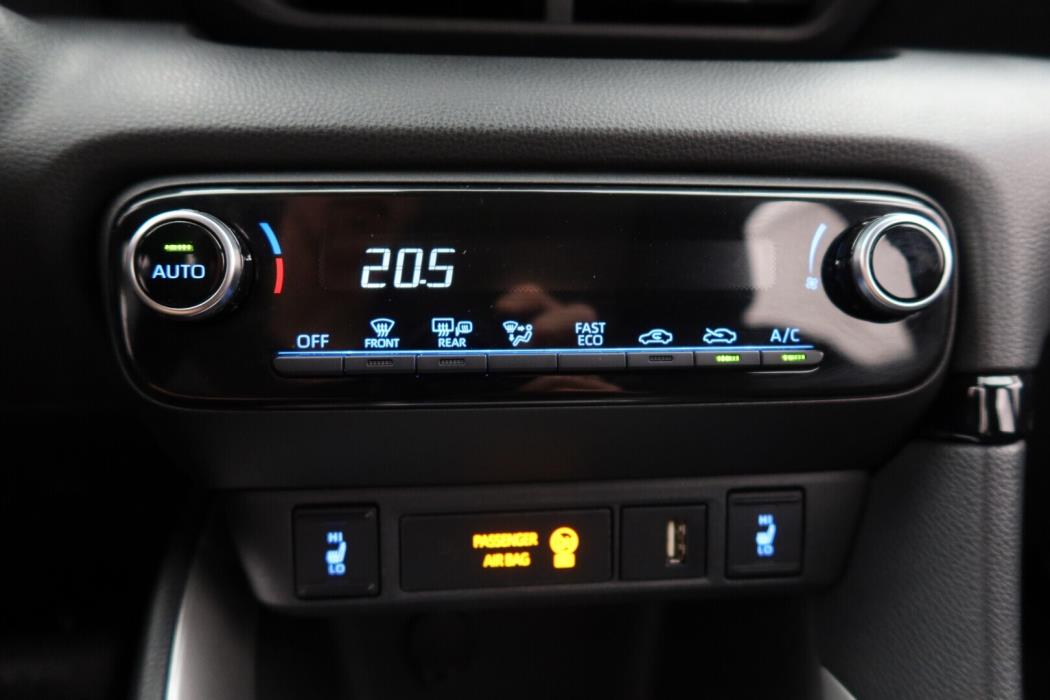 TOYOTA Yaris 2022