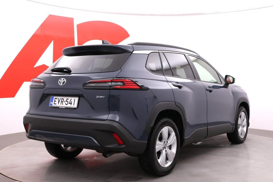 TOYOTA Corolla Cross 2025