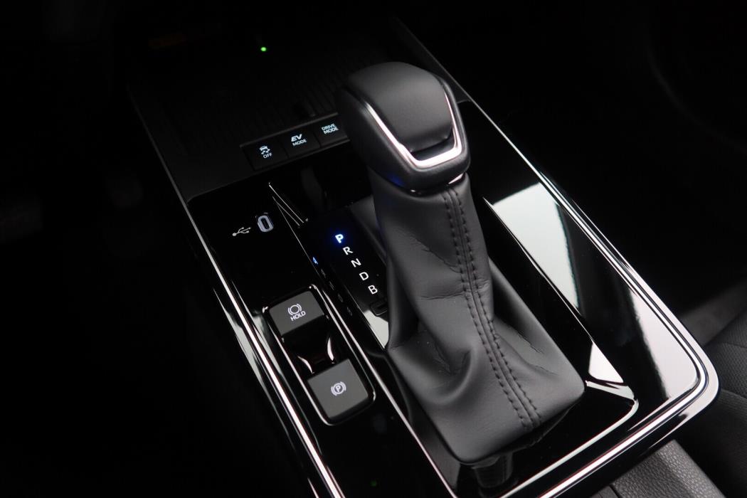 TOYOTA Corolla Cross 2025