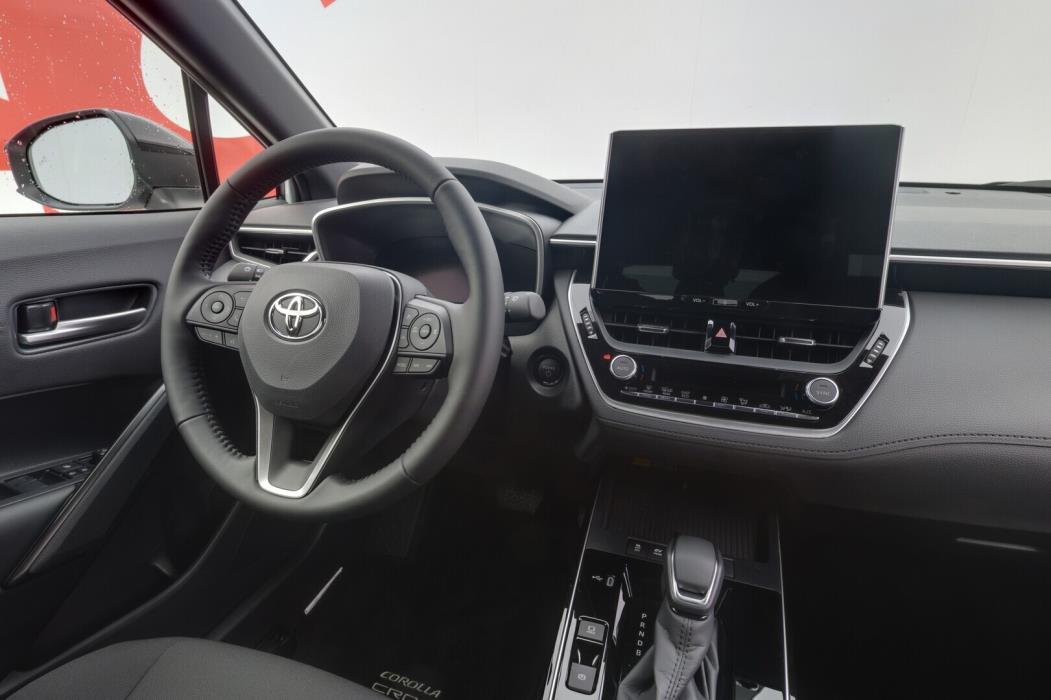 TOYOTA Corolla Cross 2026