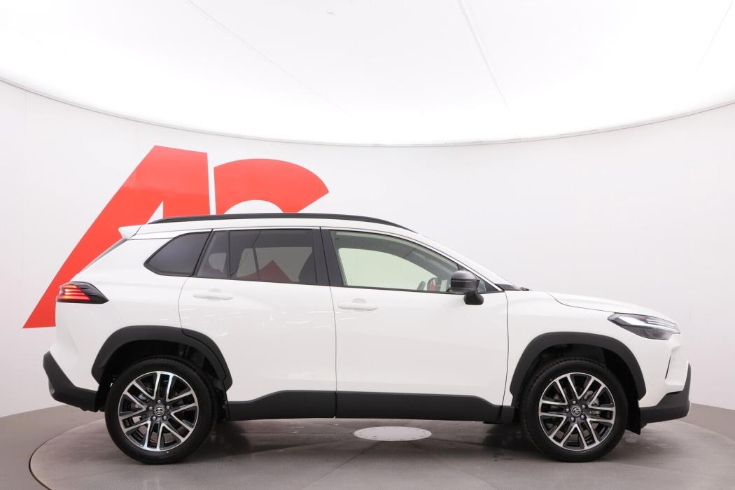 TOYOTA Corolla Cross 2026