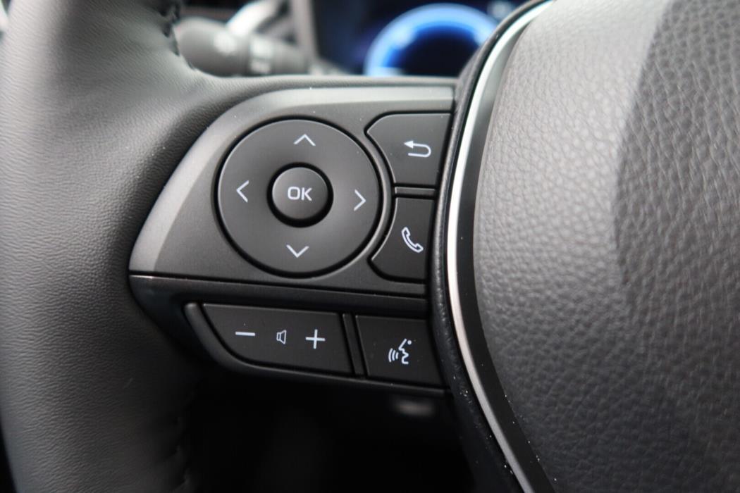 TOYOTA Corolla Cross 2025