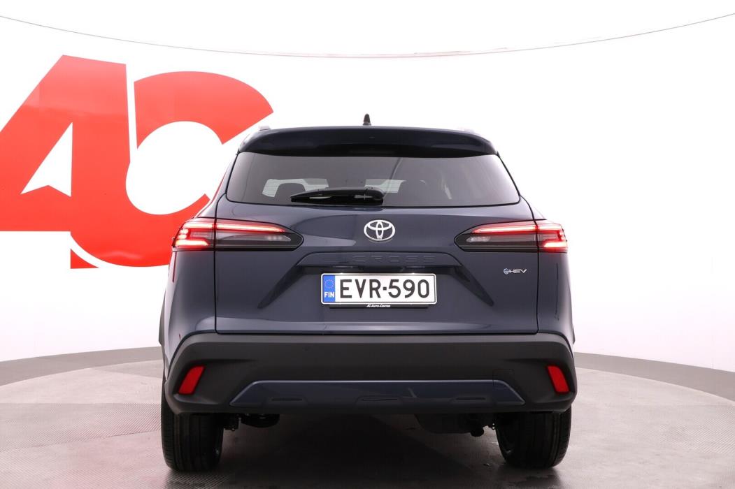 TOYOTA Corolla Cross 2025