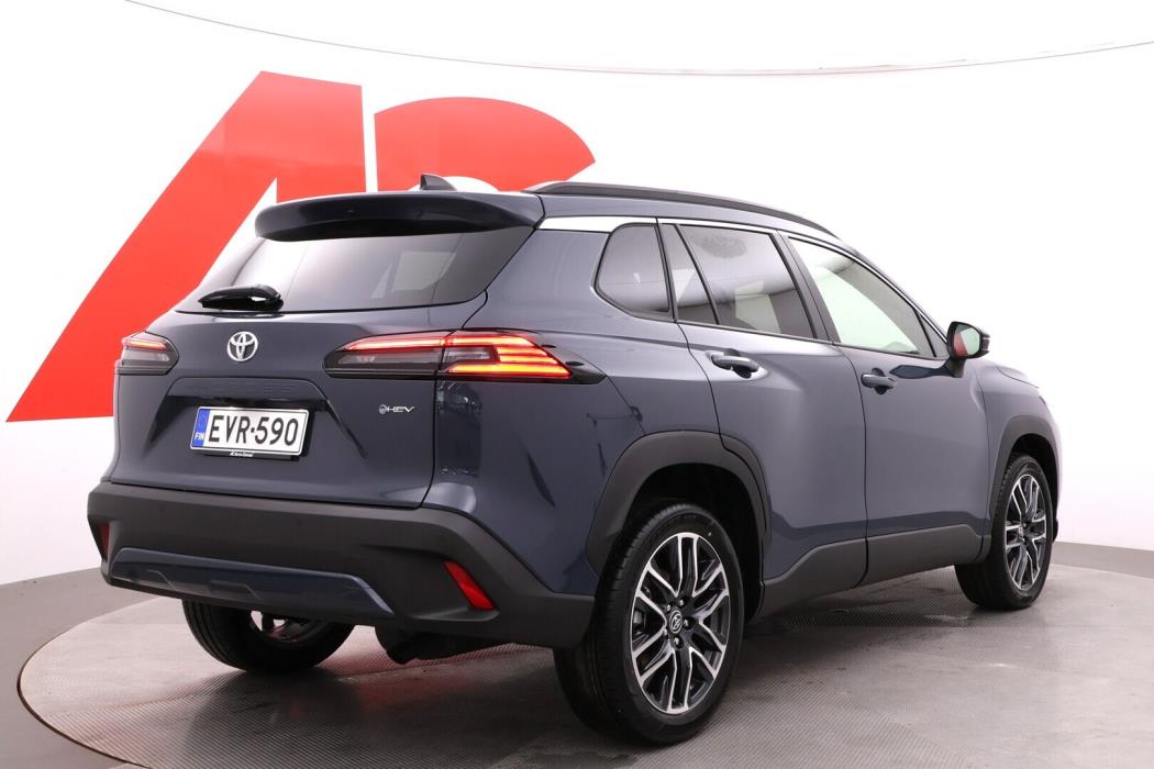 TOYOTA Corolla Cross 2025