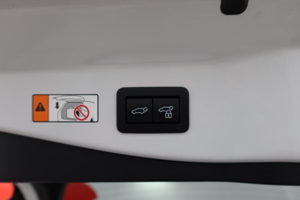 TOYOTA C-HR 2025