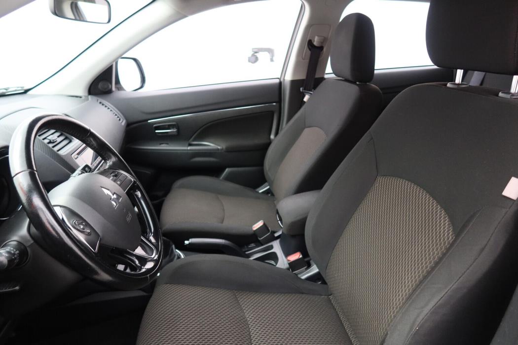 MITSUBISHI ASX 2016