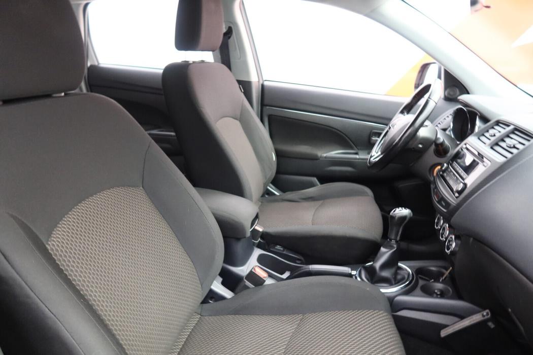 MITSUBISHI ASX 2016