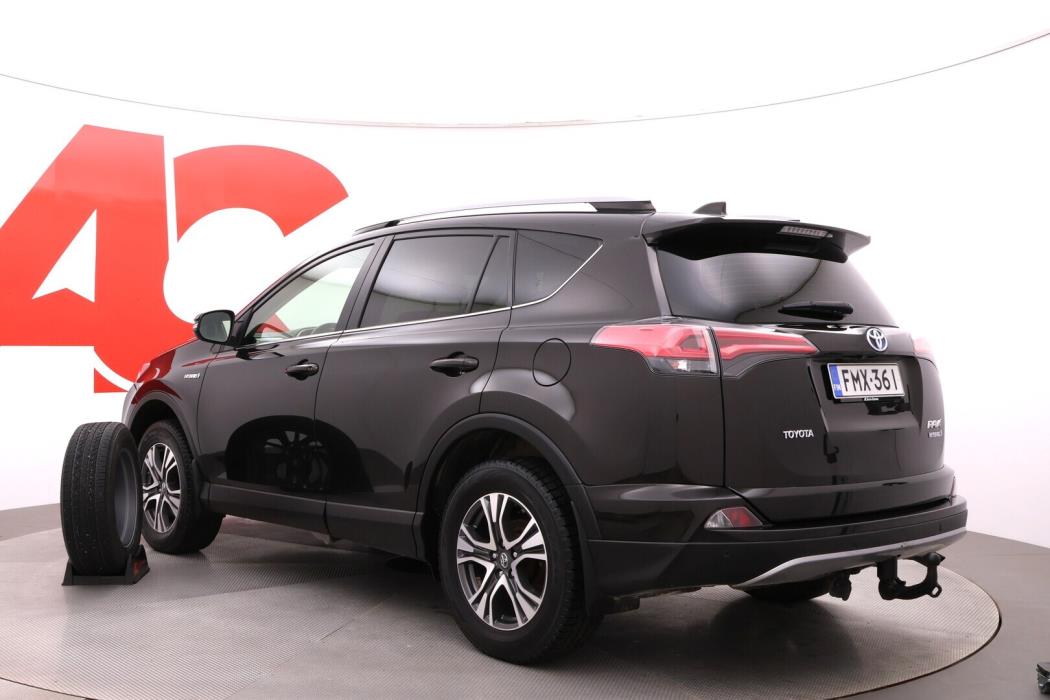 TOYOTA RAV4 2018