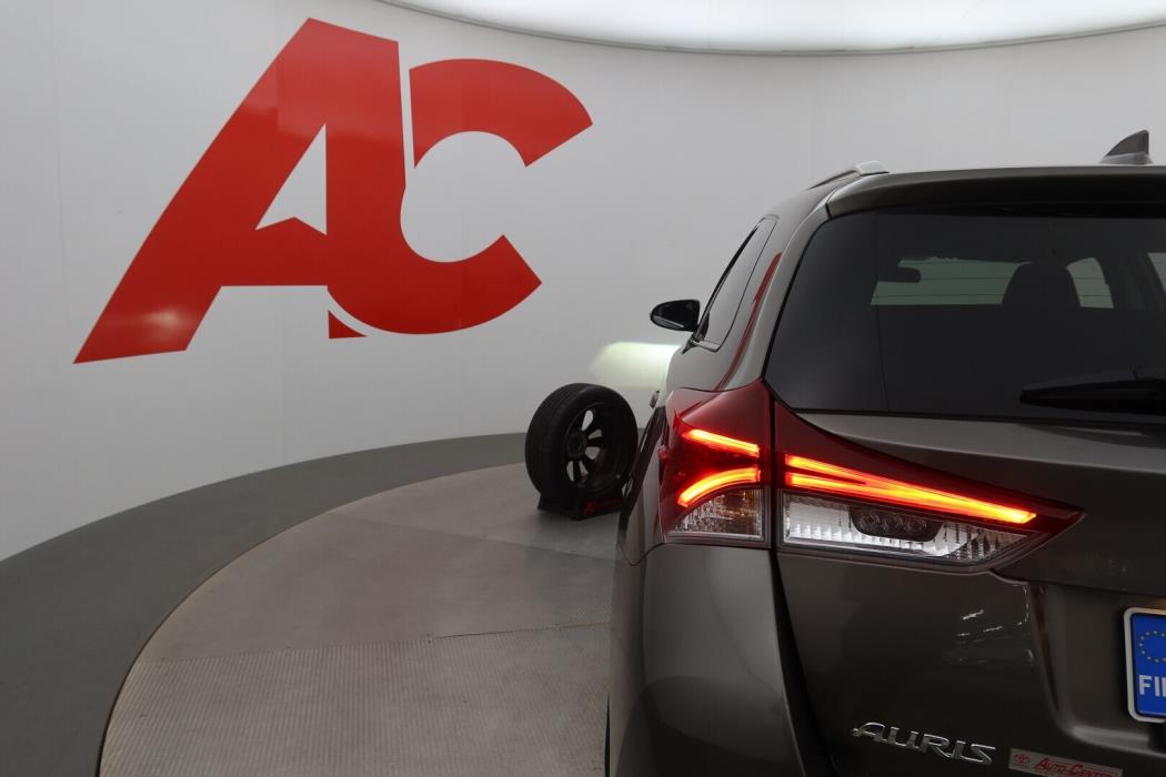 TOYOTA Auris 2018