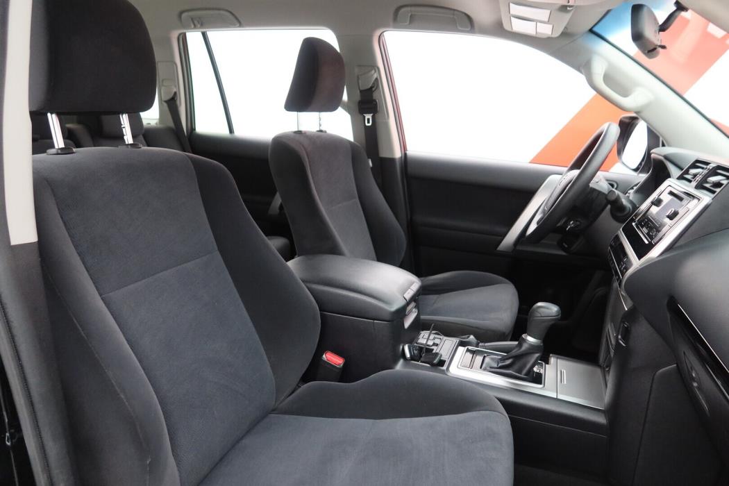 TOYOTA Land Cruiser 2019