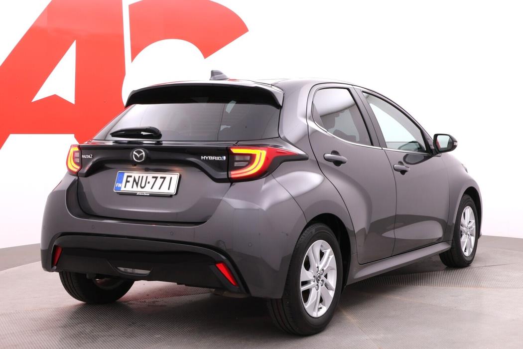 MAZDA 2 2023