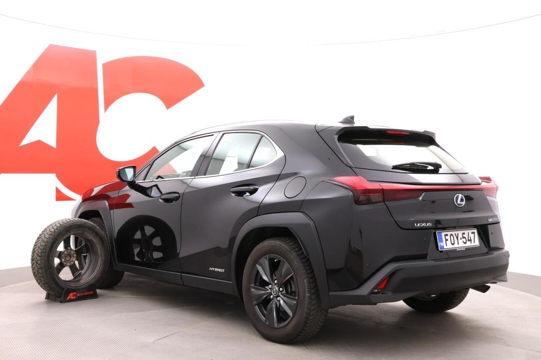 LEXUS UX 2020