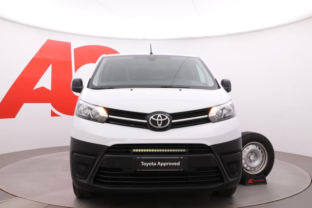 TOYOTA Proace 2023