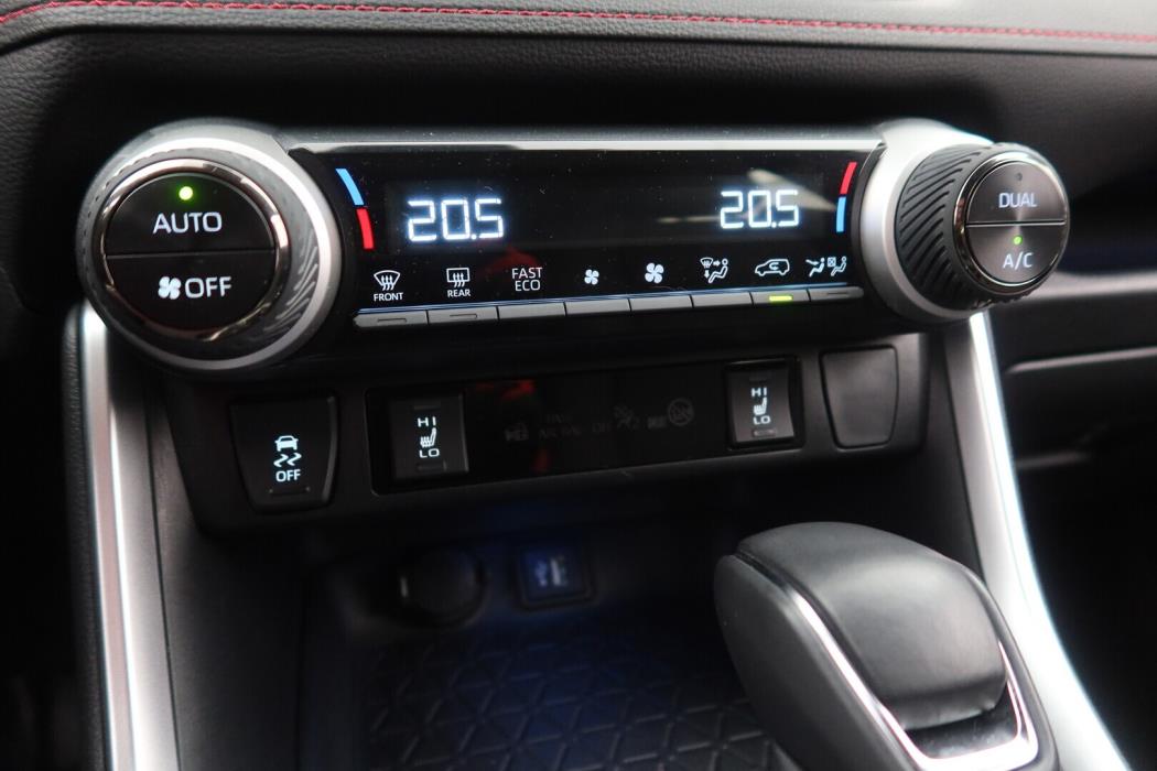 TOYOTA RAV4 Plug-in 2024