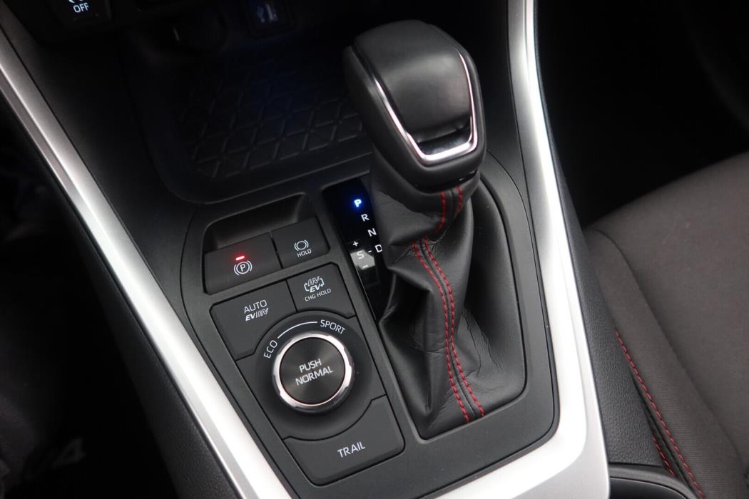 TOYOTA RAV4 Plug-in 2024