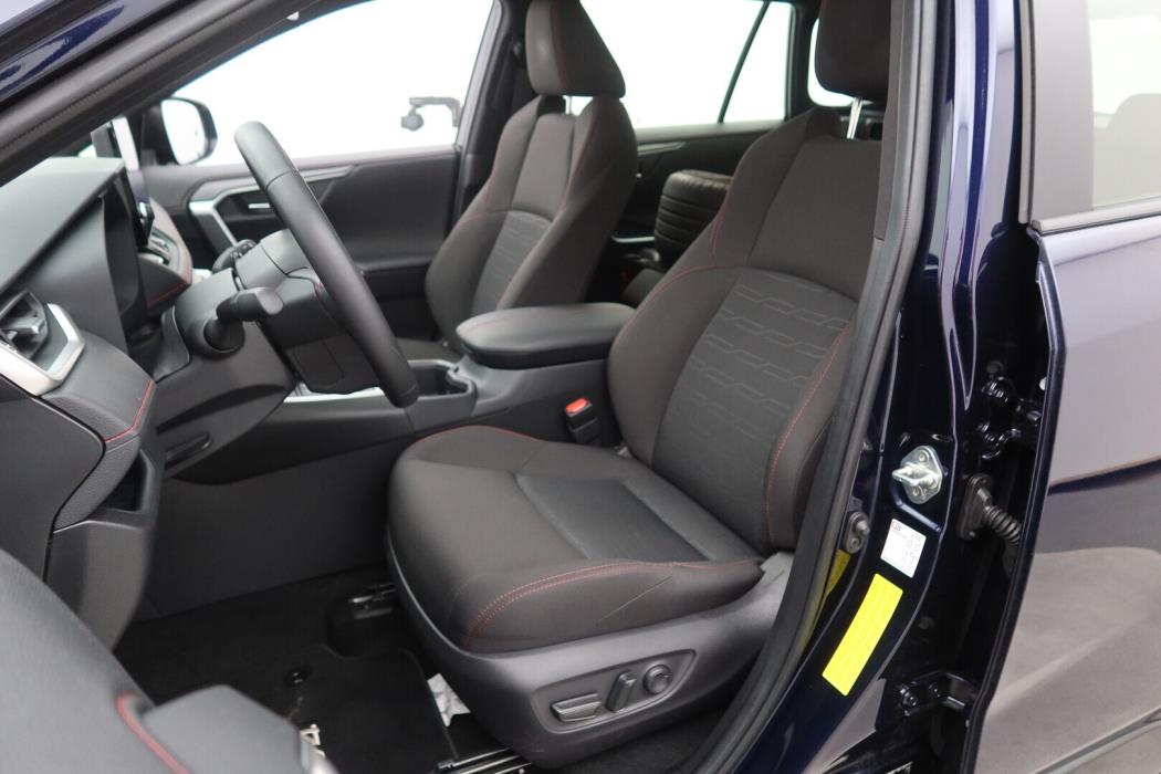 TOYOTA RAV4 Plug-in 2024