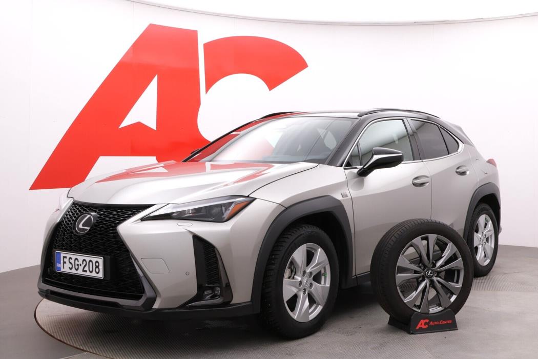 LEXUS UX 2025
