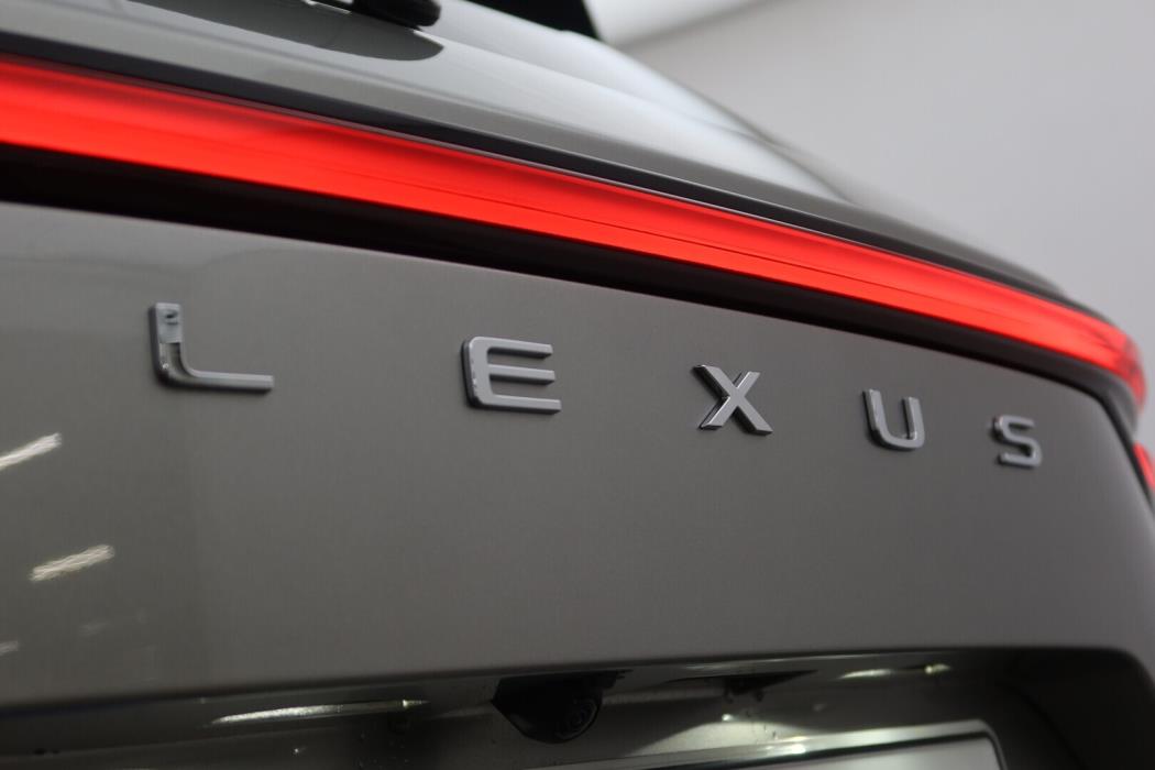 LEXUS NX 2025