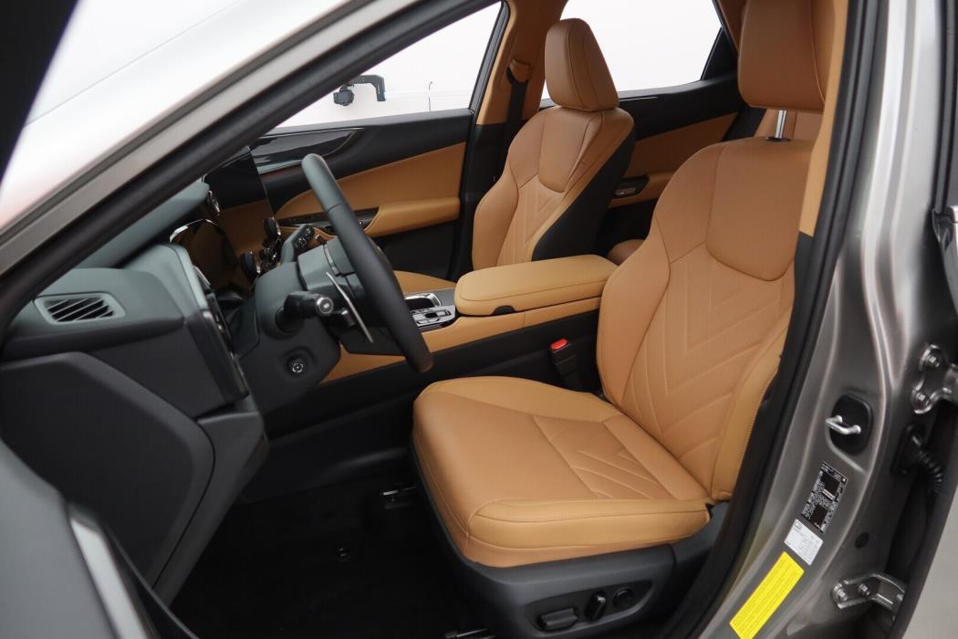 LEXUS NX 2025