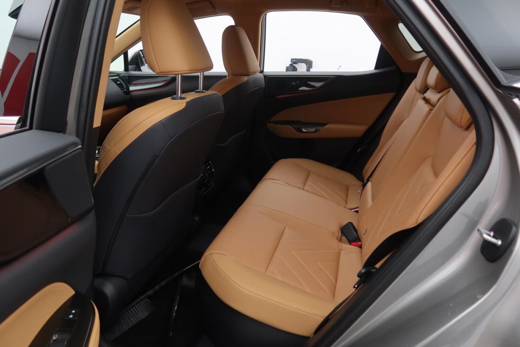 LEXUS NX 2025