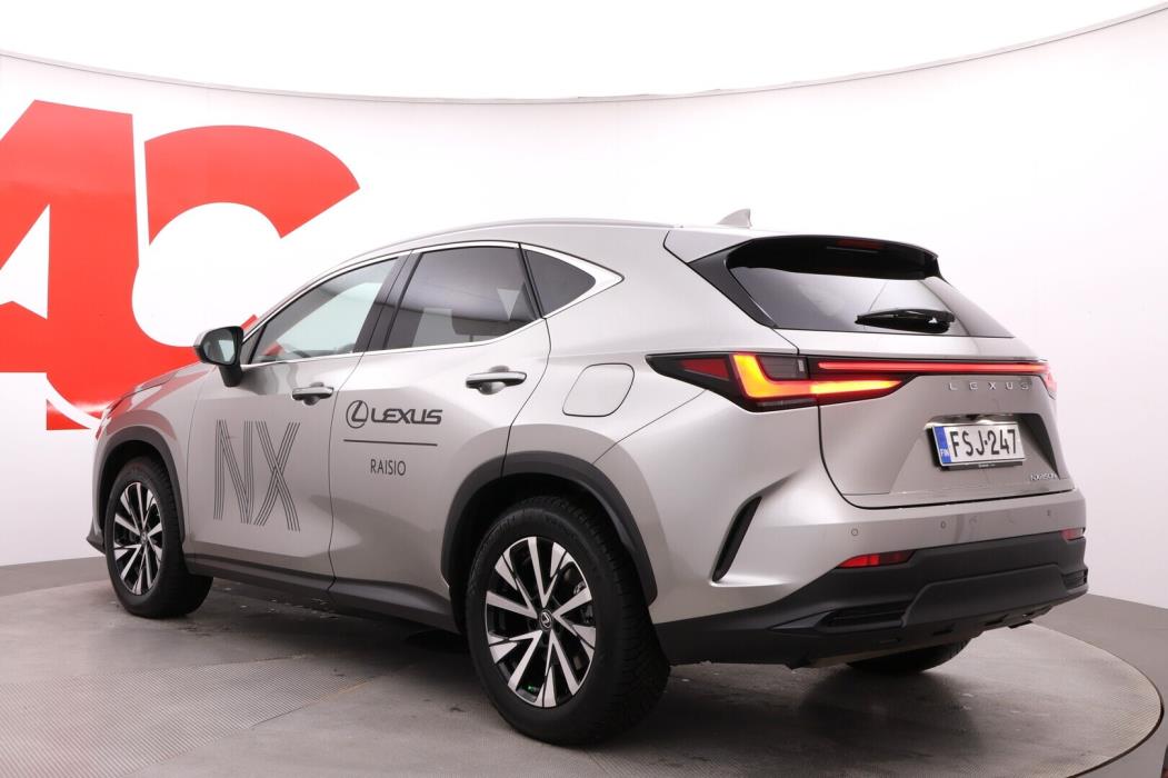 LEXUS NX 2025