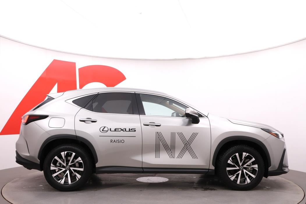 LEXUS NX 2025
