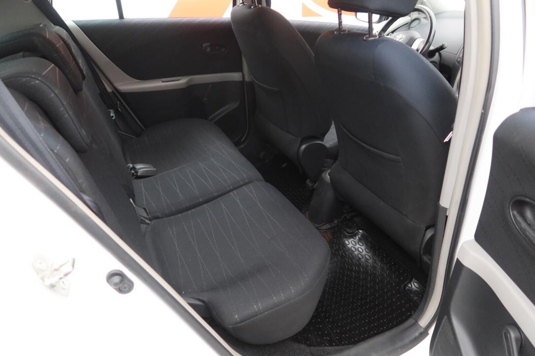 TOYOTA Yaris 2007