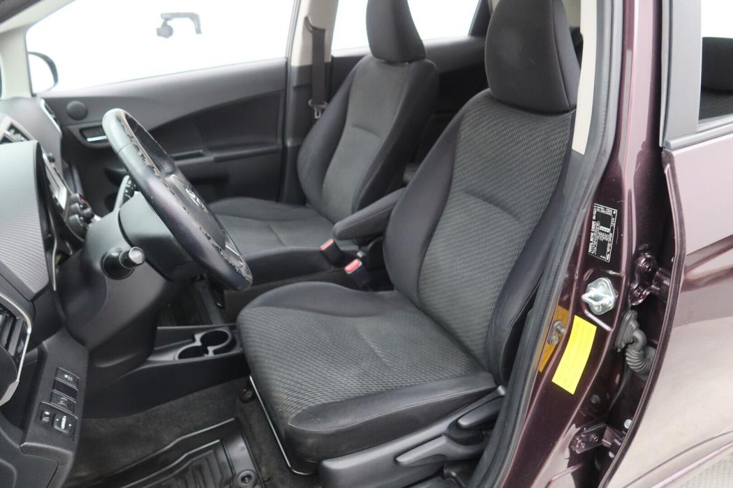 TOYOTA Verso-S 2011
