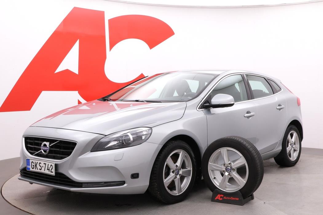 VOLVO V40 2013