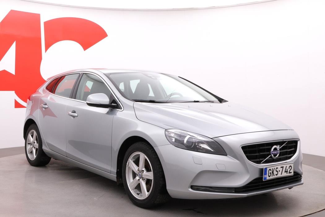VOLVO V40 2013