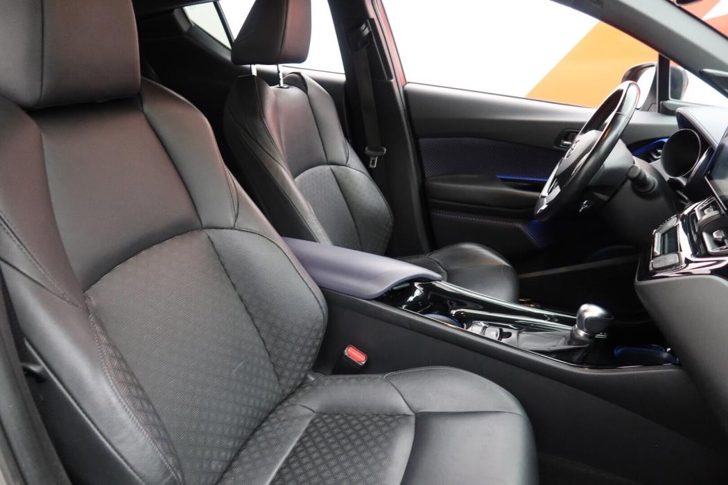TOYOTA C-HR 2016