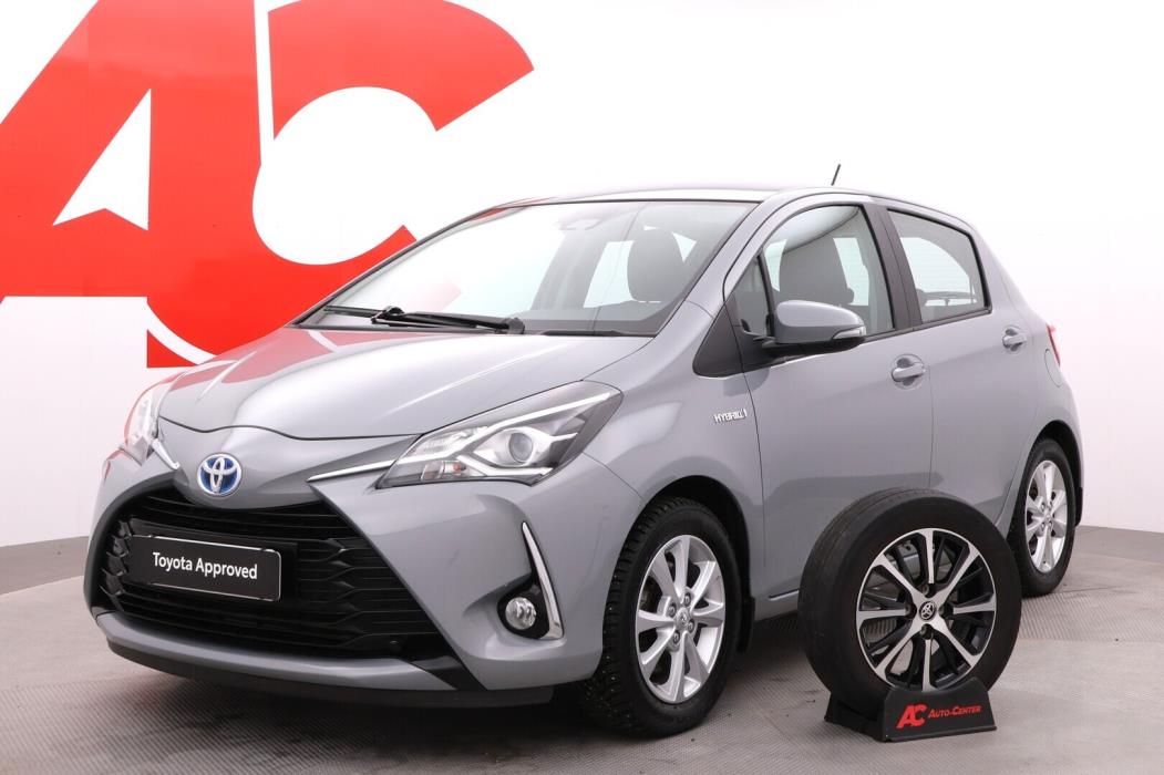 TOYOTA Yaris 2019