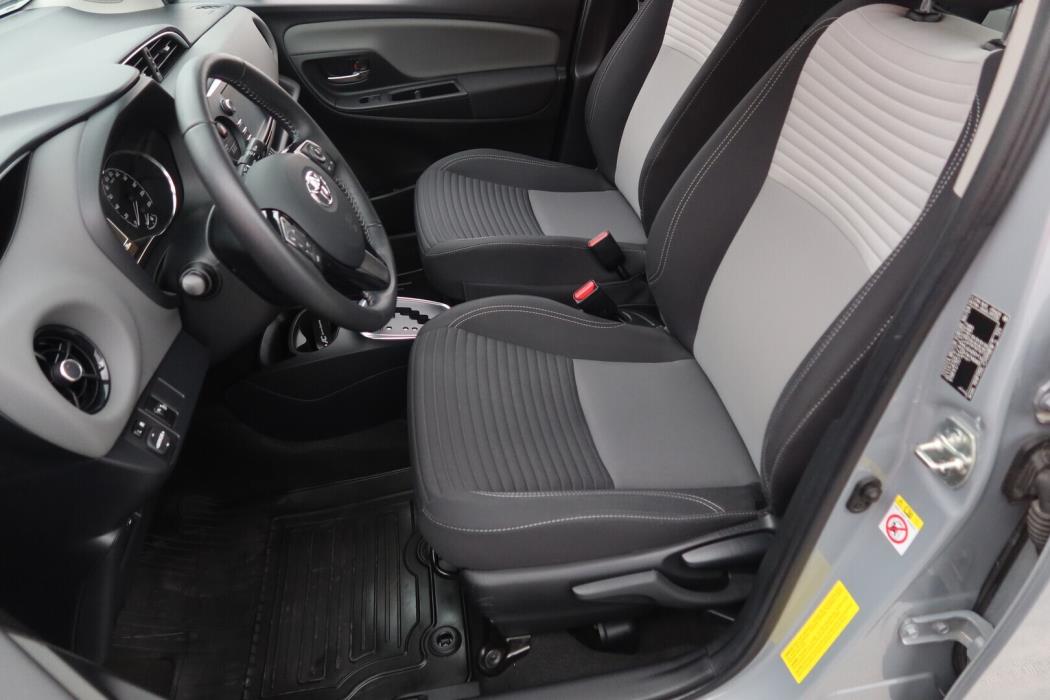 TOYOTA Yaris 2019
