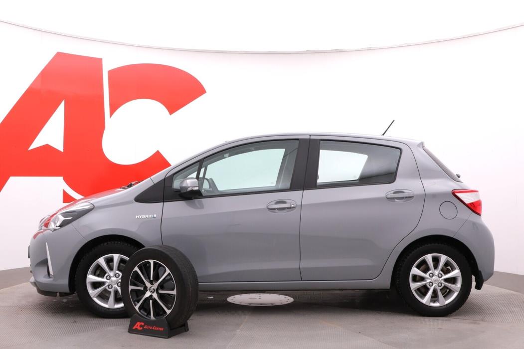 TOYOTA Yaris 2019