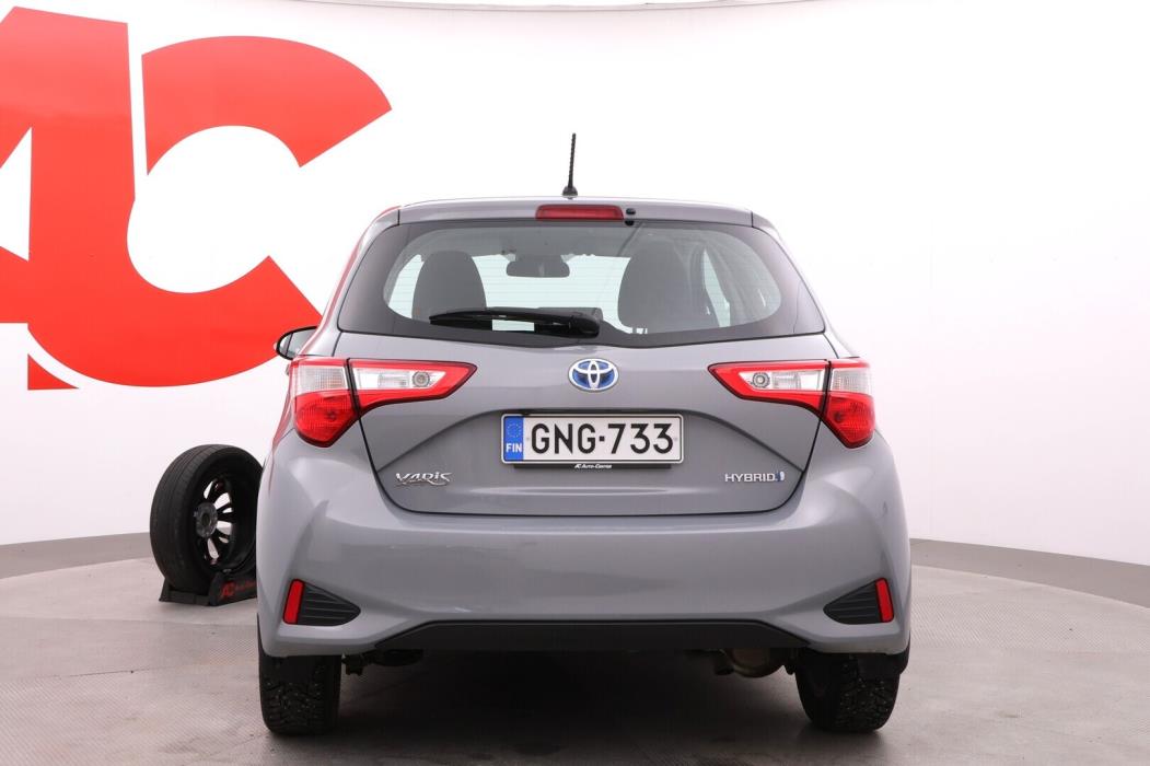 TOYOTA Yaris 2019