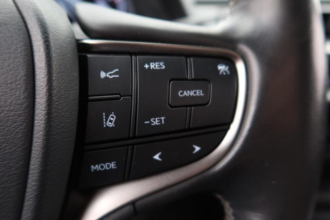 LEXUS UX 2019