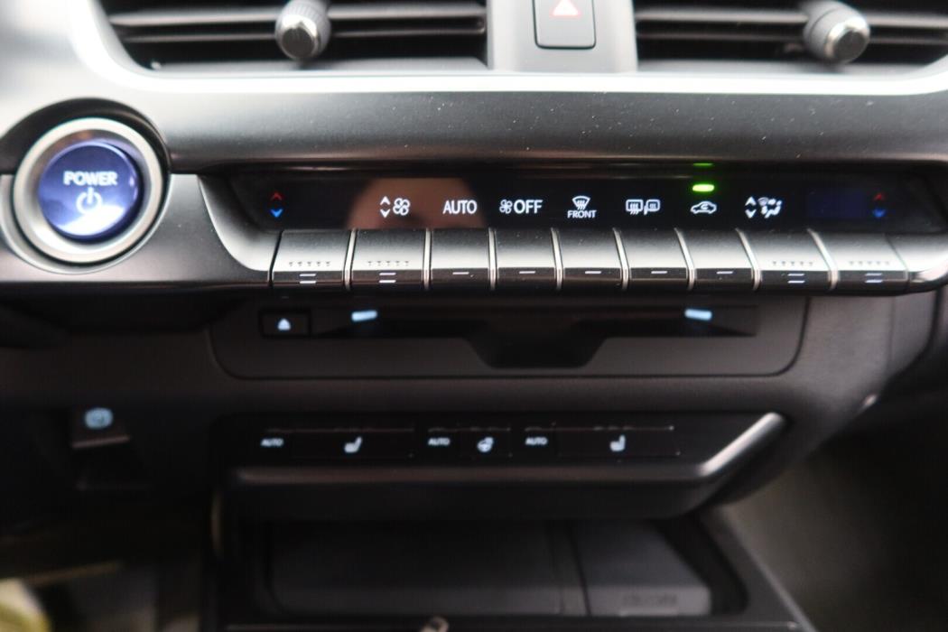 LEXUS UX 2019