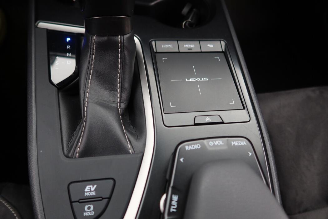 LEXUS UX 2019