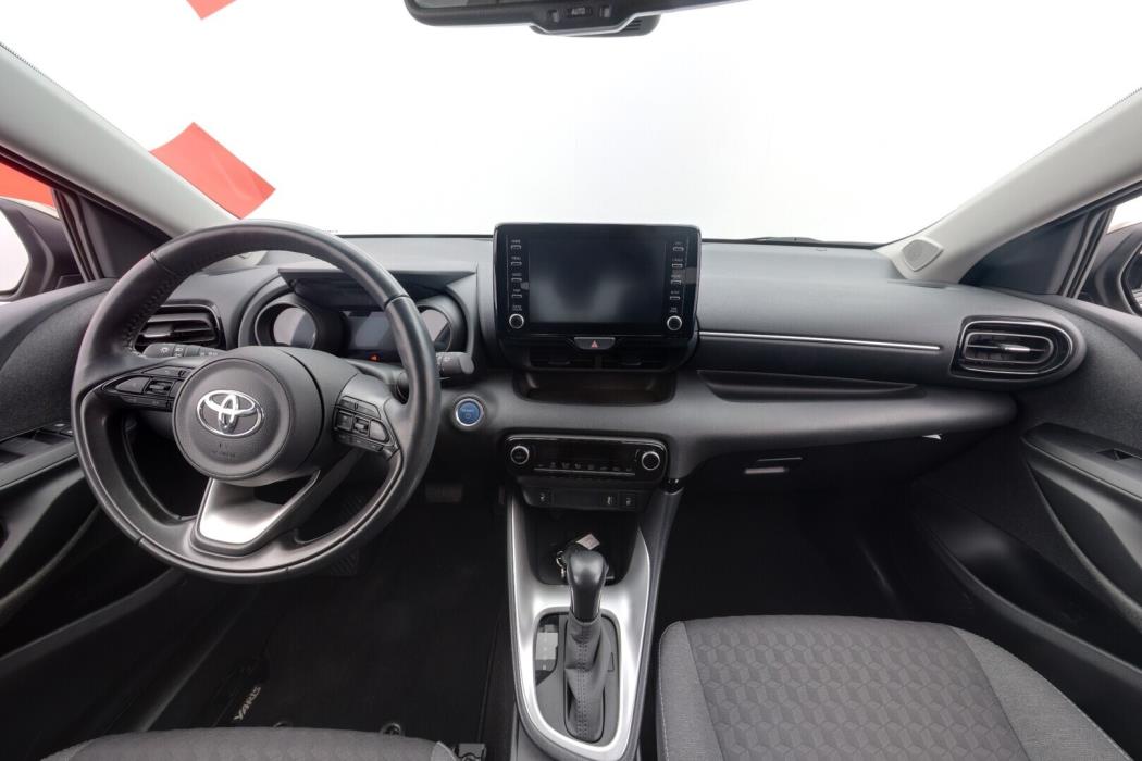 TOYOTA Yaris 2021