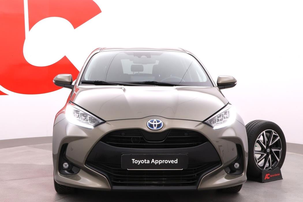 TOYOTA Yaris 2021