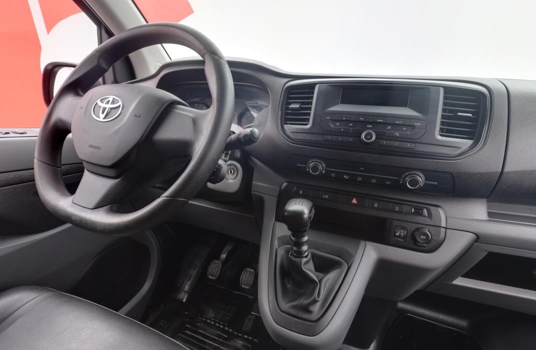 TOYOTA Proace 2021