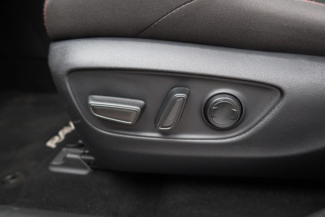 TOYOTA RAV4 Plug-in 2024