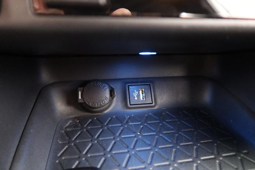 TOYOTA RAV4 Plug-in 2024