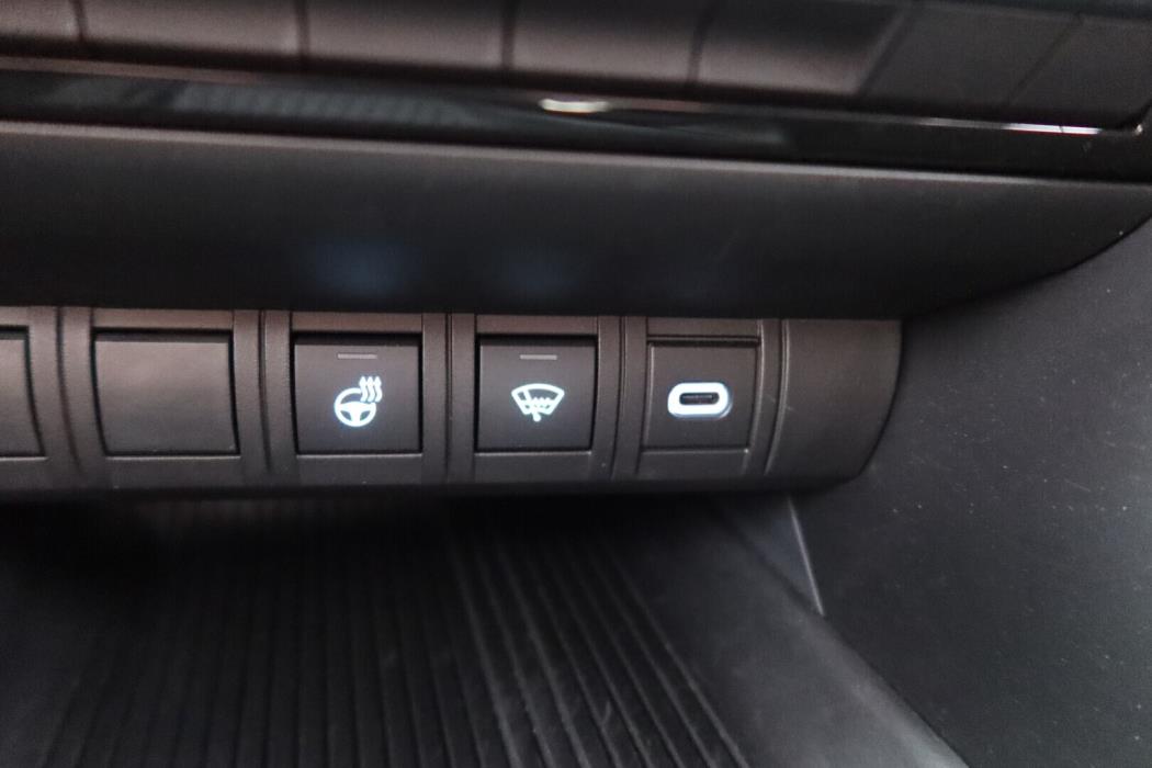 TOYOTA C-HR 2025