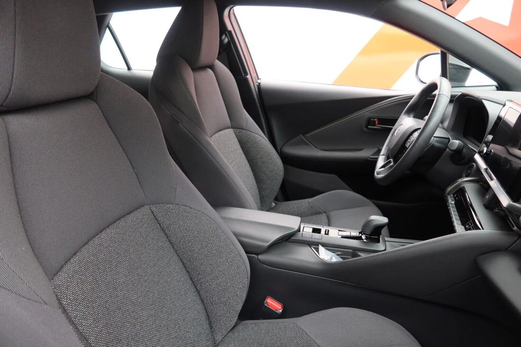 TOYOTA C-HR 2025