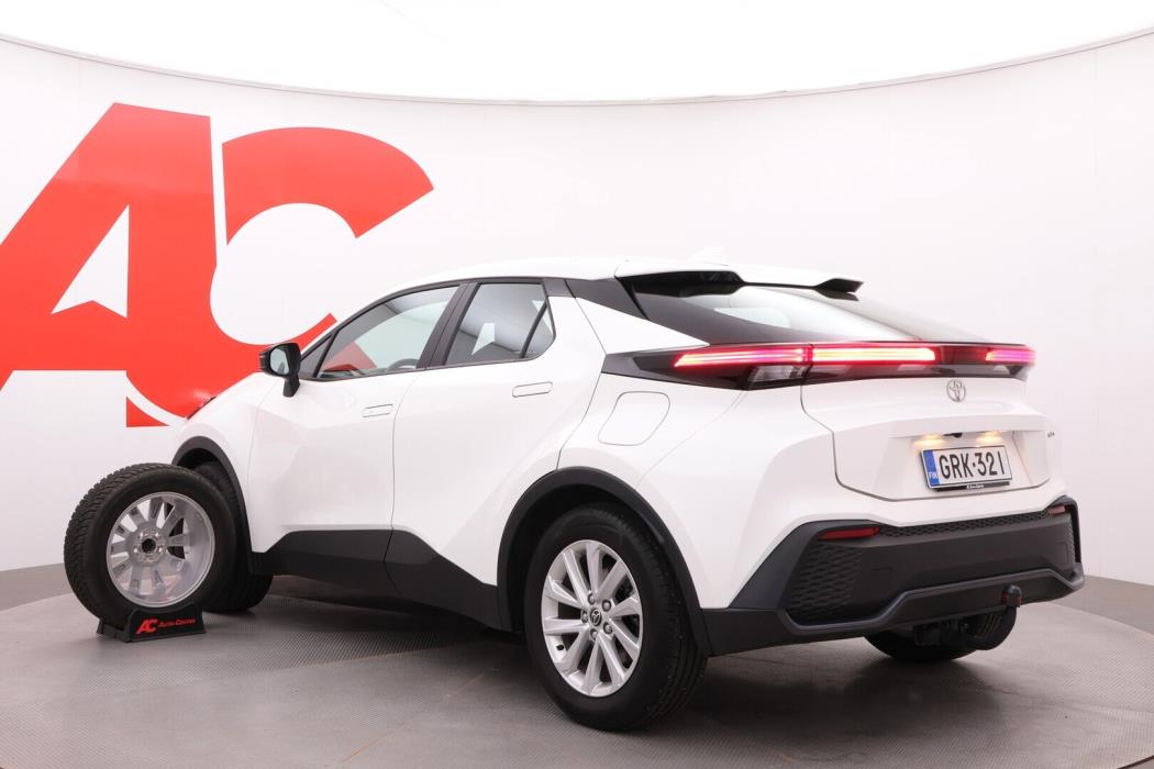 TOYOTA C-HR 2025