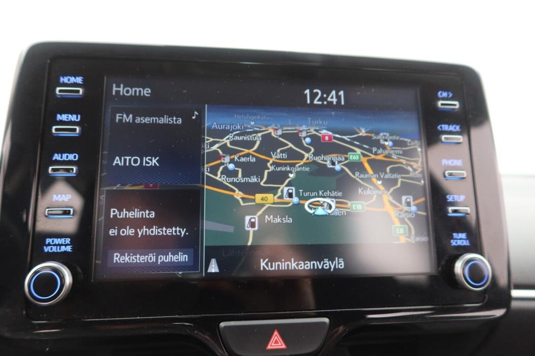 TOYOTA Yaris 2021