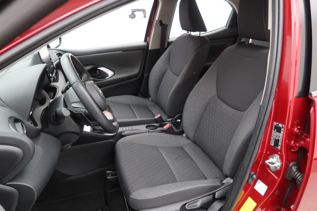 TOYOTA Yaris 2021